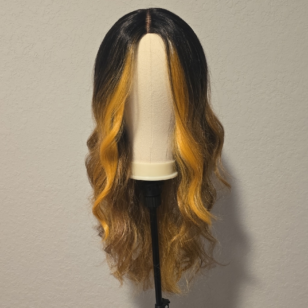 Ombre Black and Gold Wavy Wig